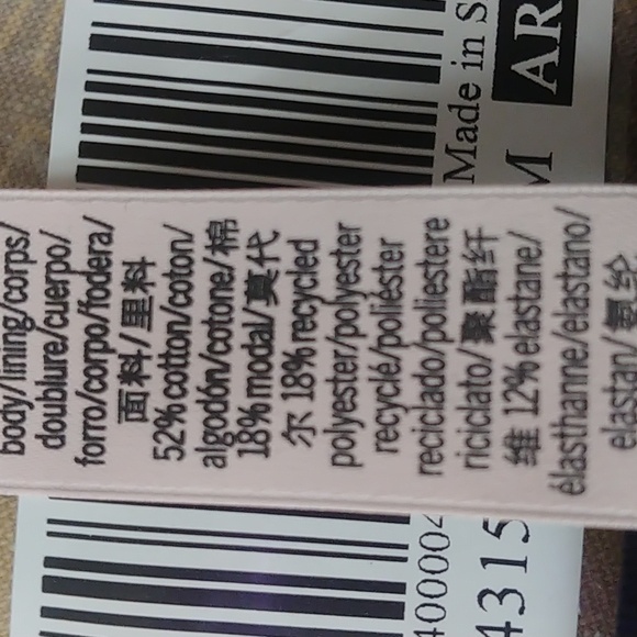 VS Black Cotton Top - Picture 12 of 12